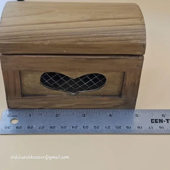 Handmade Wooden Trinket Box Heart Cutout Dome Lid Rustic Brown Primitive Decor - Picture 2 of 9